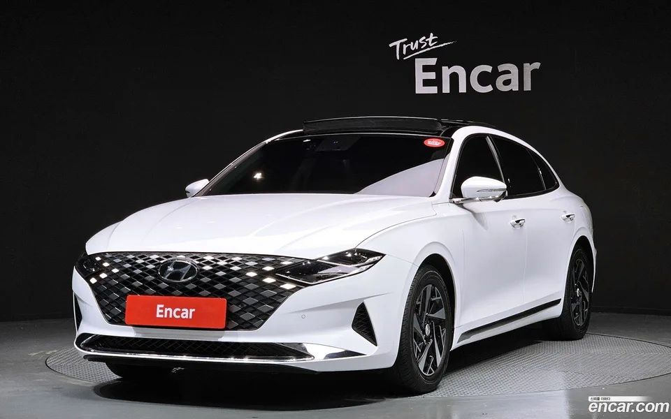 Hyundai Grandeur IG Hybrid 2022 — фото 1, купить с доставкой в Москву