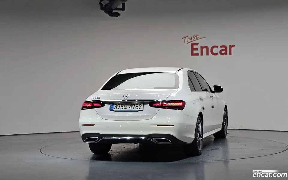 Mercedes-Benz E-Class E250 AMG Line 2023 — миниатюра 4