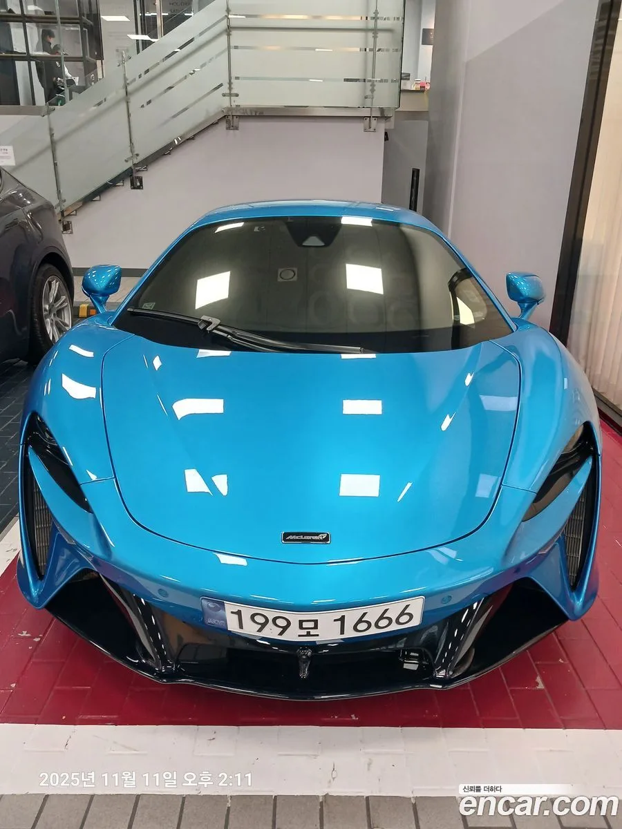McLaren Artura 3.0 2024 — фото 1, купить с доставкой в Москву