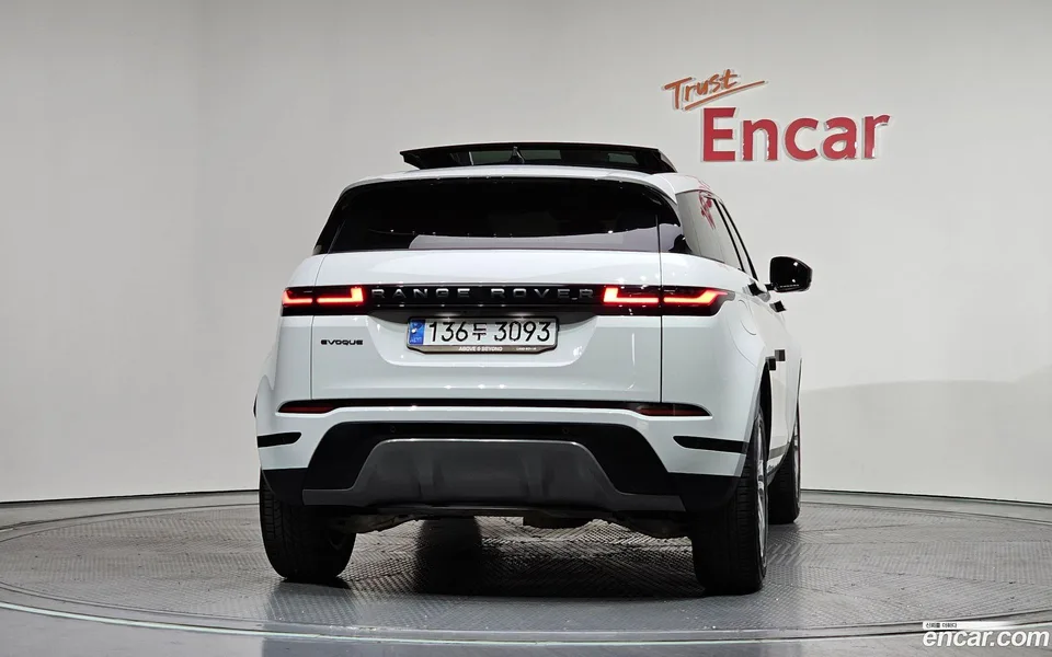 Land Rover Range Rover Evoque P250 S 2024 — миниатюра 4