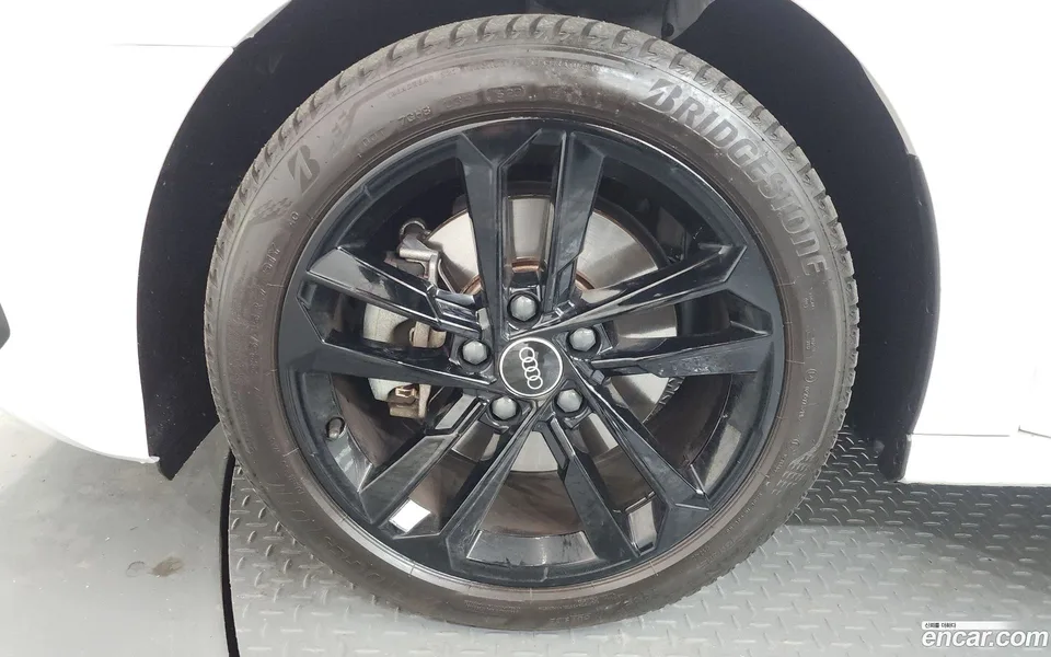 Audi A3 (8Y) 40 TFSI 2023 — миниатюра 2