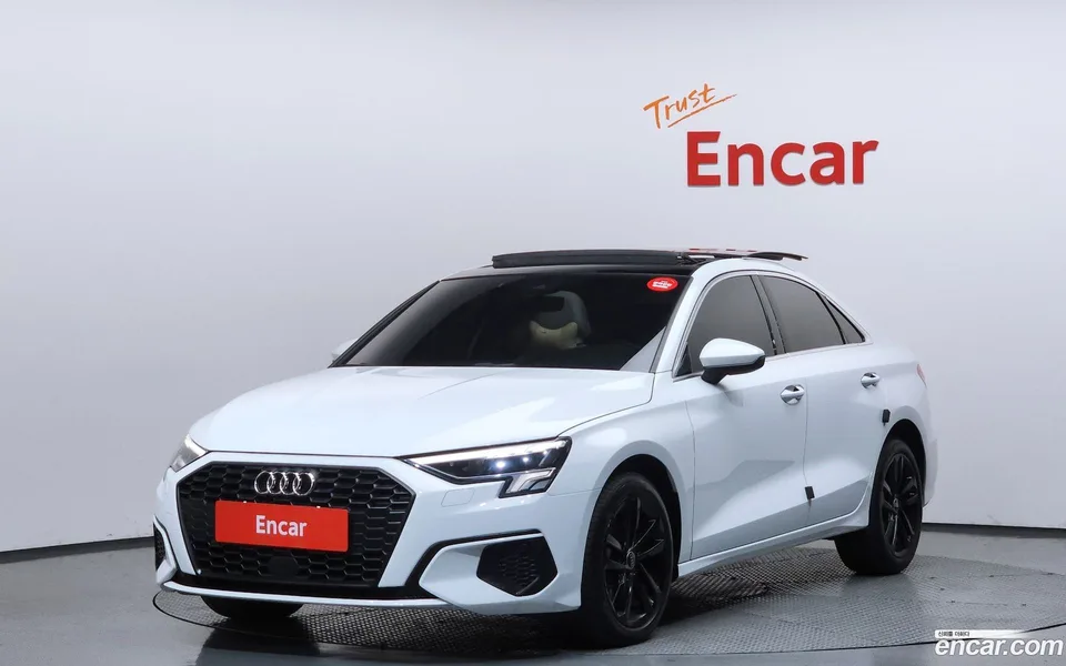 Audi A3 (8Y) 40 TFSI 2023 — фото 1, купить с доставкой в Москву