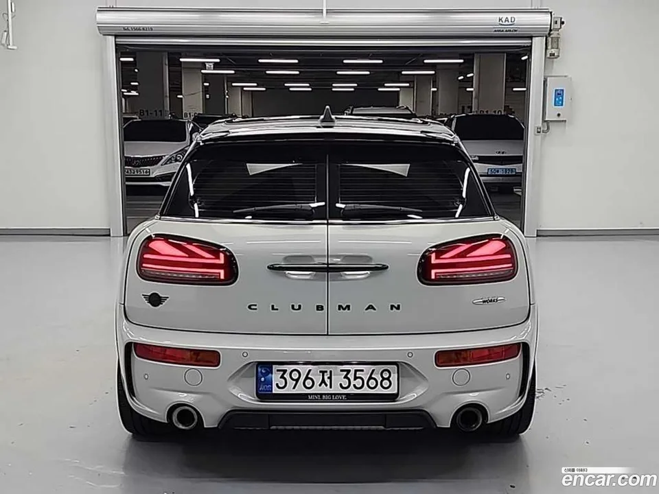 MINI Cooper S Clubman JCW 2022 — миниатюра 3
