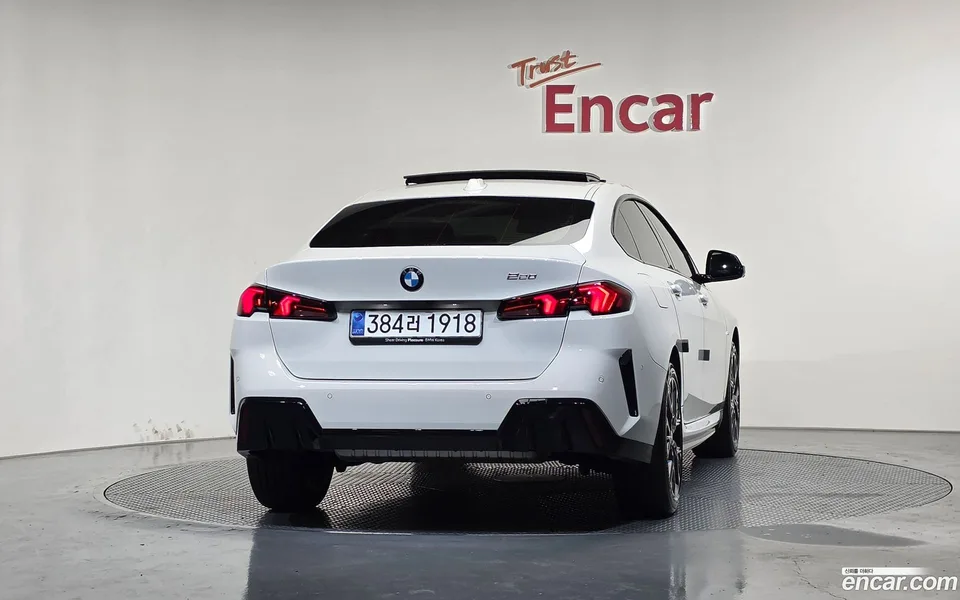 BMW 2 Series Gran Coupe 220 M 2025 — миниатюра 4