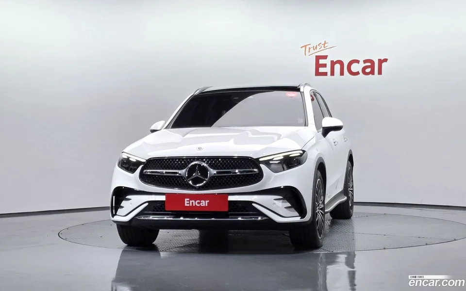 Mercedes-Benz GLC-Class GLC300 4MATIC AMG Line 2024 — thumbnail 3