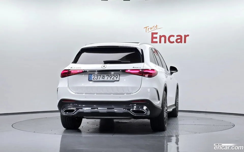 Mercedes-Benz GLC-Class GLC300 4MATIC AMG Line 2024 — thumbnail 4