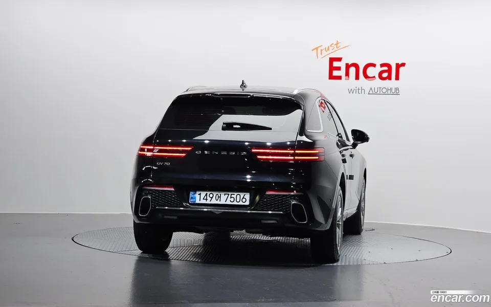 Genesis GV70 2.5T 2WD 2023 — thumbnail 4