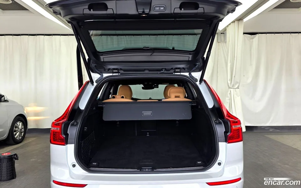 Volvo XC60 B6 2023 — миниатюра 2