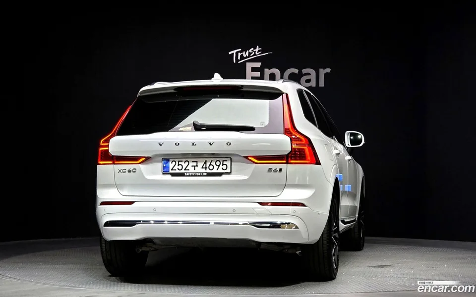 Volvo XC60 B6 2023 — миниатюра 4