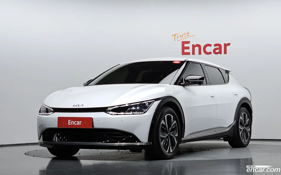 Kia EV6 2022 — фото 1, купить с доставкой в Москву
