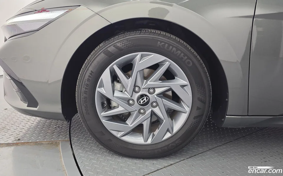 Hyundai Avante CN7 Hybrid 2024 — миниатюра 5