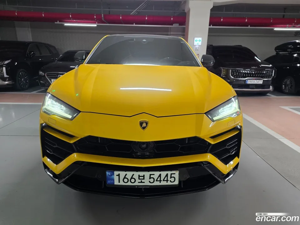 Lamborghini Urus 4.0 V8 2022 — фото 1, купить с доставкой в Москву