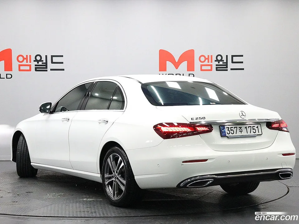 Mercedes-Benz E-Class E250 2023 — миниатюра 4