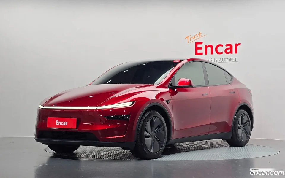 Tesla Model Y RWD 2025 — фото 1, купить с доставкой в Москву