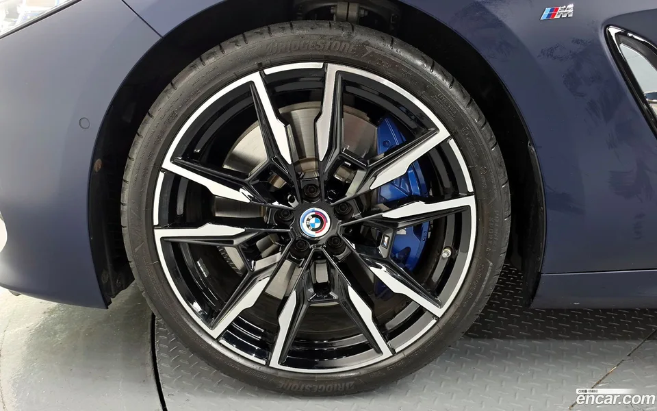 BMW 8 Series M850i xDrive 2022 — миниатюра 5