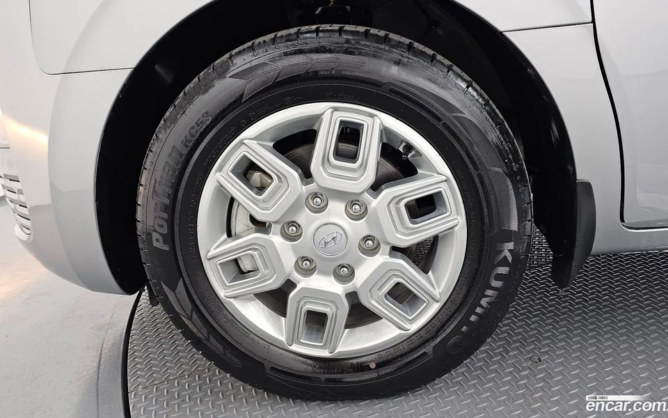 Hyundai Staria 5 2023 — миниатюра 5