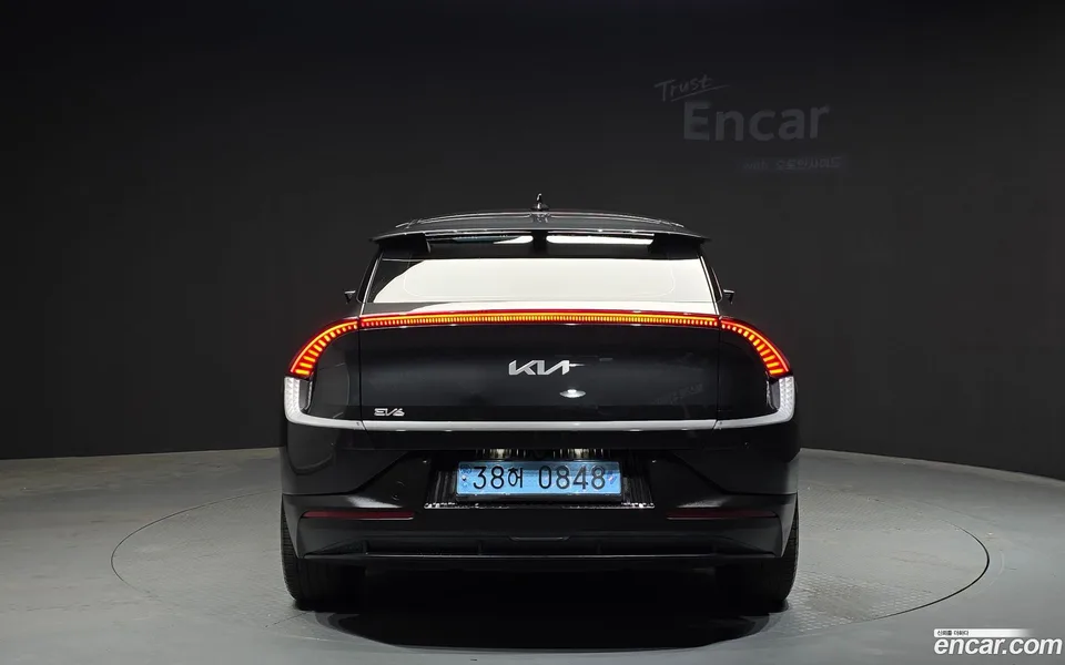 Kia EV6 2023 — миниатюра 4