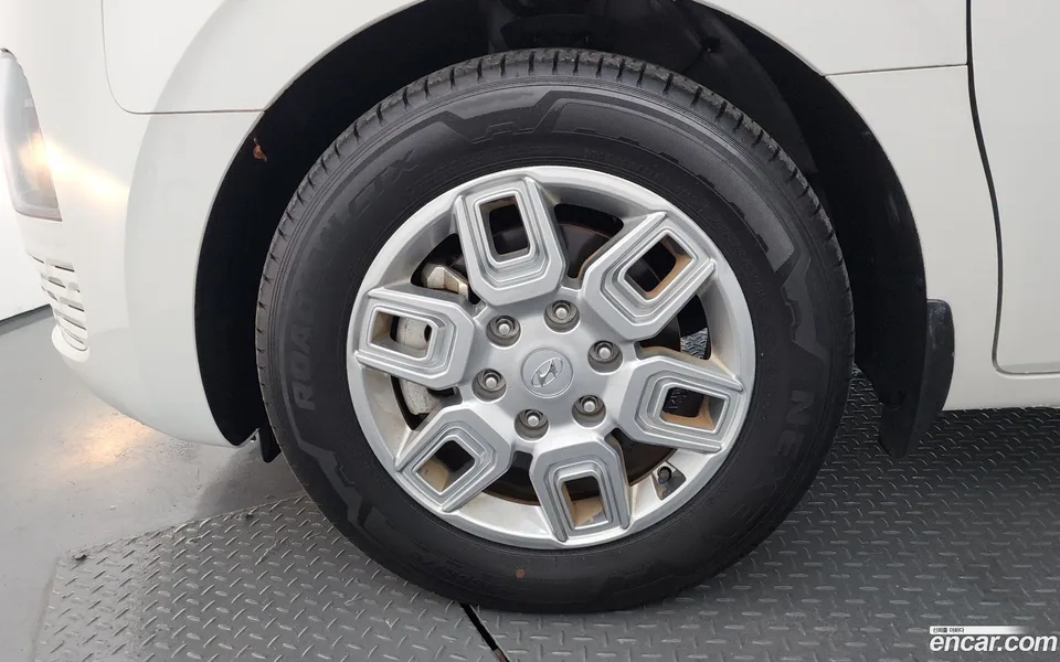 Hyundai Staria L3.5 5 2022 — миниатюра 5