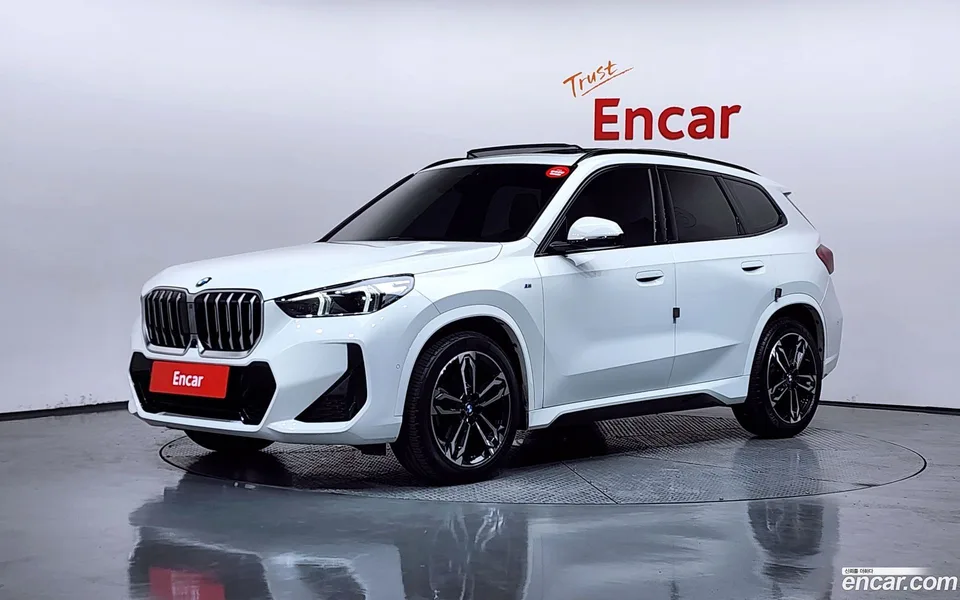 BMW X1 sDrive 18d M 2024 — фото 1, купить с доставкой в Москву