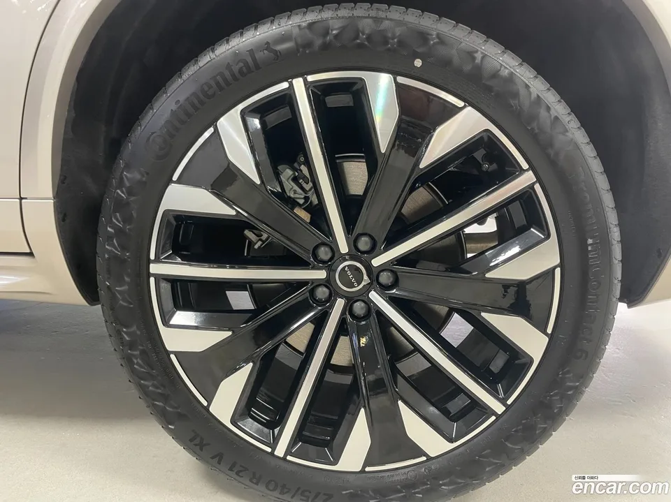 Volvo XC90 B6 2026 — миниатюра 2