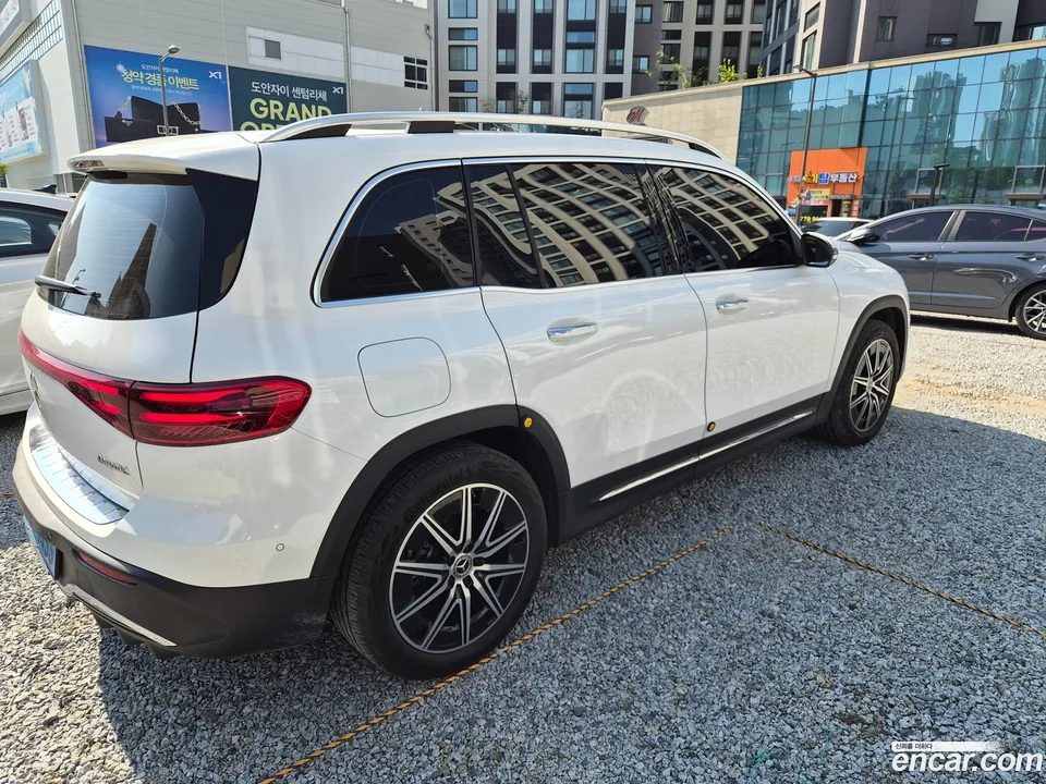 Mercedes-Benz EQB EQB300 4MATIC AMG 2024 — миниатюра 2