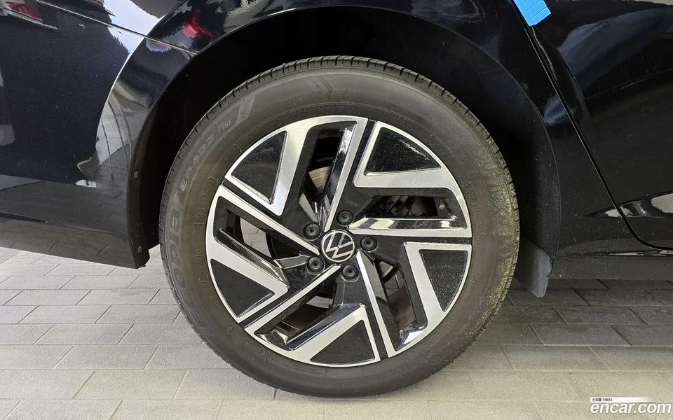 Volkswagen Jetta 1.5 TSI 2023 — миниатюра 2