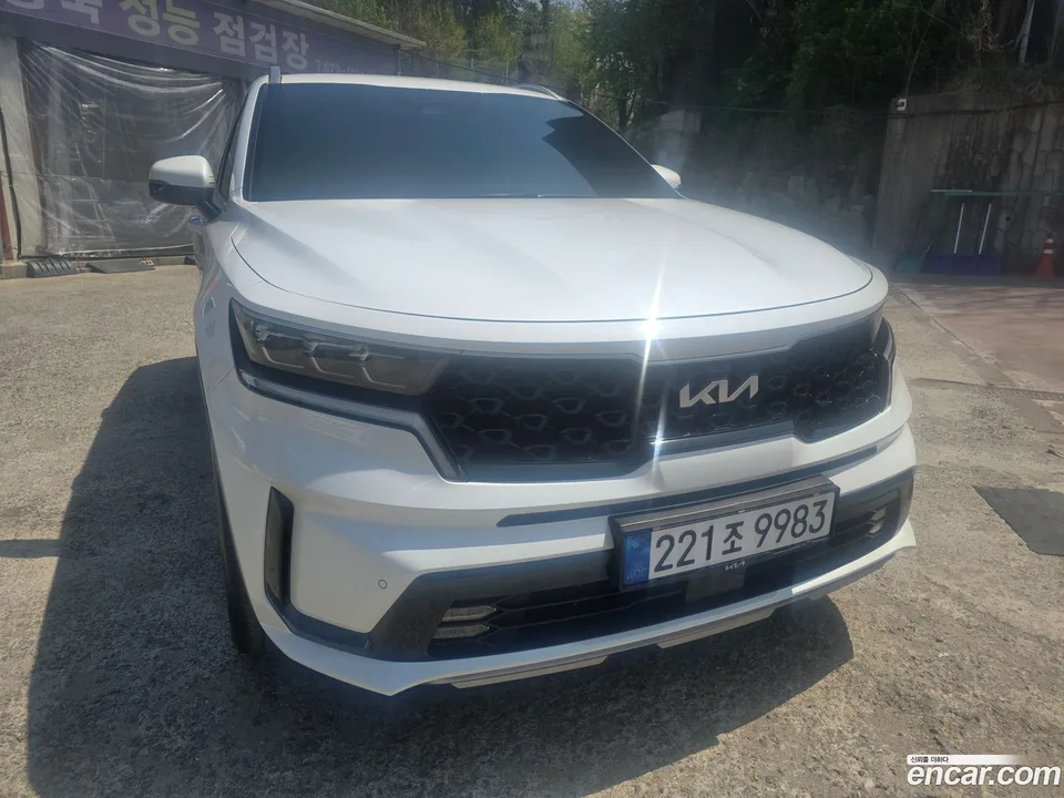 Kia Sorento 2.5T 2WD 2022 — фото 1, купить с доставкой в Москву