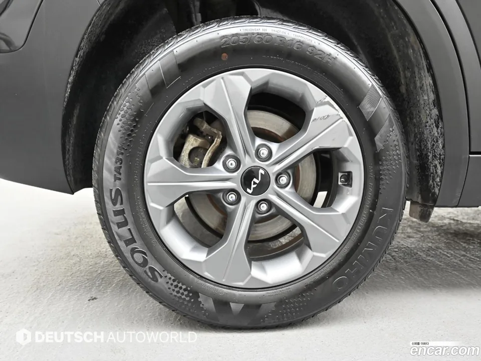 Kia Seltos 2.0 2WD 2023 — миниатюра 2