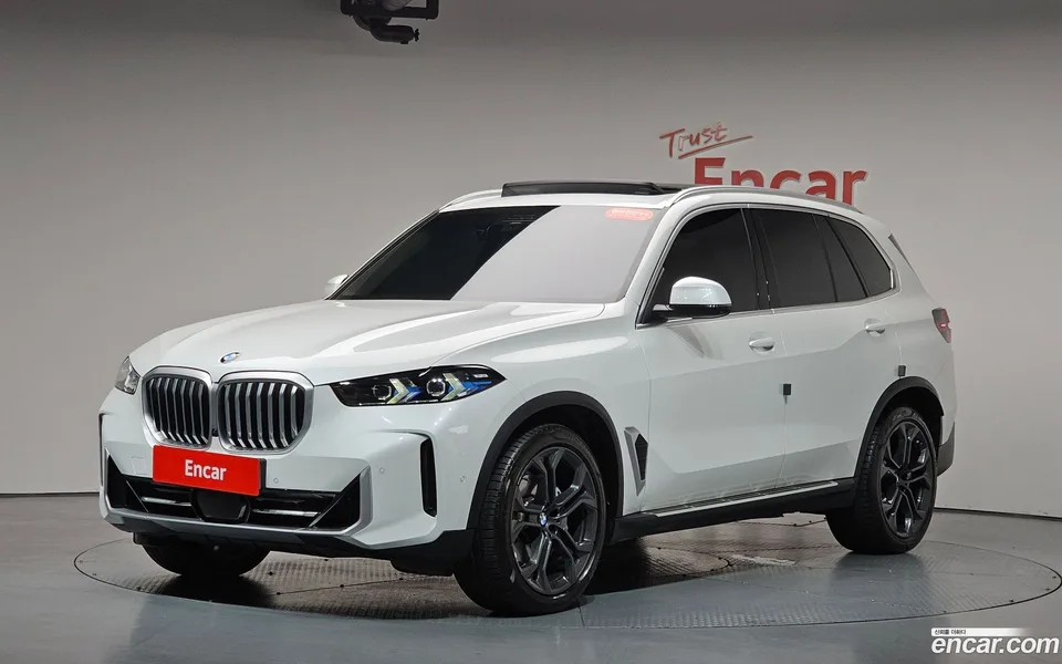 BMW X5 xDrive 40i xLine 2024 — фото 1, купить с доставкой в Москву