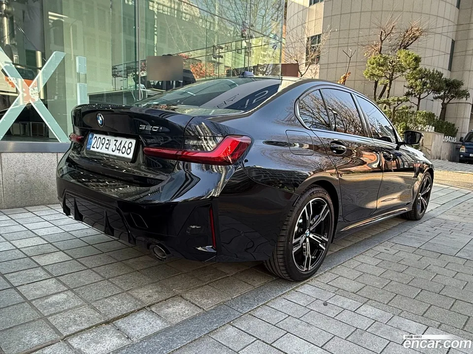 BMW 3 Series 320i M 2025 — миниатюра 5