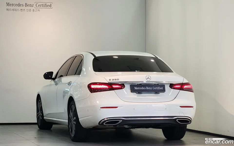 Mercedes-Benz E-Class E250 2023 — миниатюра 5