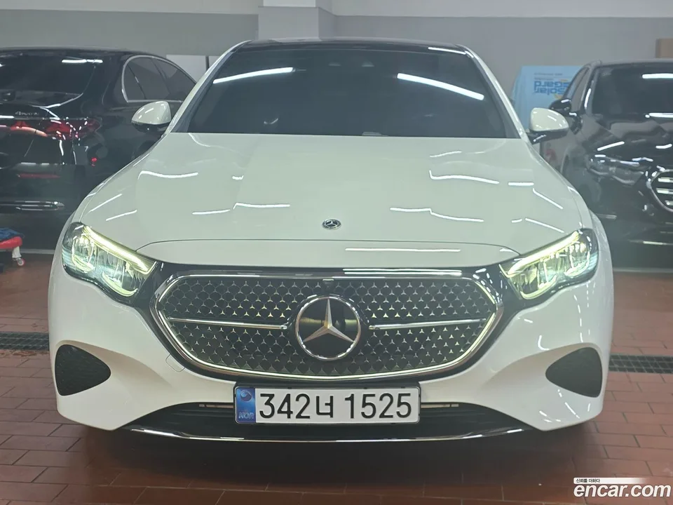 Mercedes-Benz E-Class E200 2025 — миниатюра 5