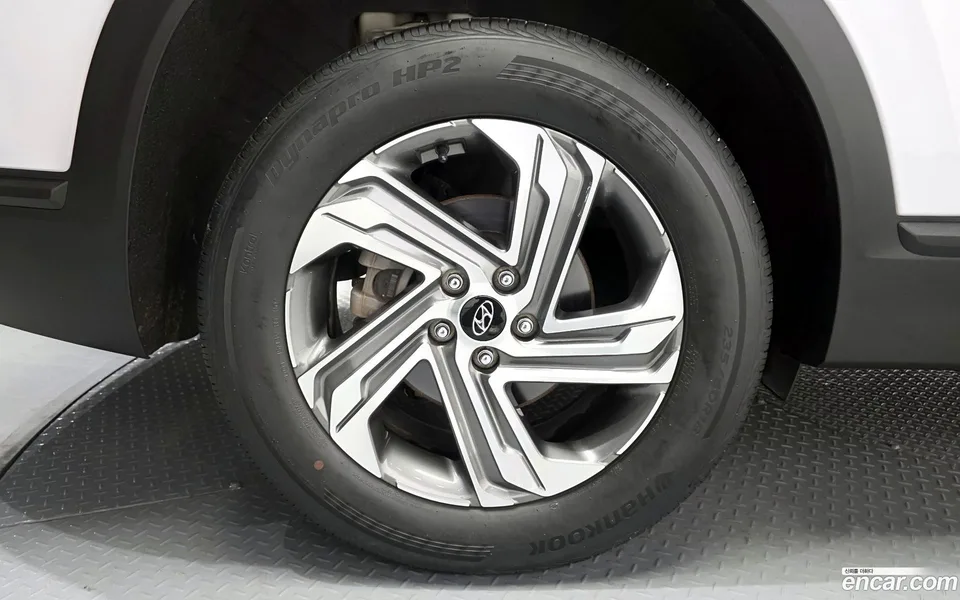 Hyundai SantaFe 2.2 2WD 2023 — миниатюра 5