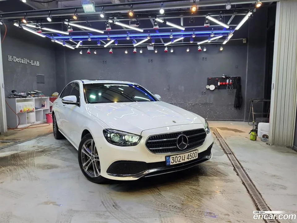 Mercedes-Benz E-Class E350 4MATIC 2022 — миниатюра 2