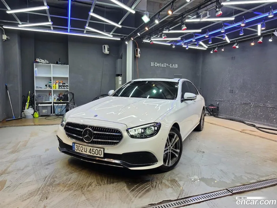 Mercedes-Benz E-Class E350 4MATIC 2022 — фото 1, купить с доставкой в Москву