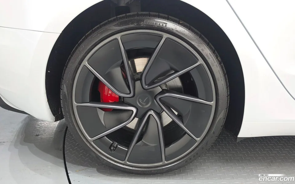 Tesla Model 3 AWD 2026 — миниатюра 2