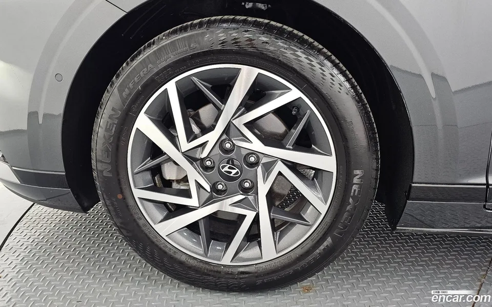Hyundai Grandeur 2.5 2WD 2024 — миниатюра 2
