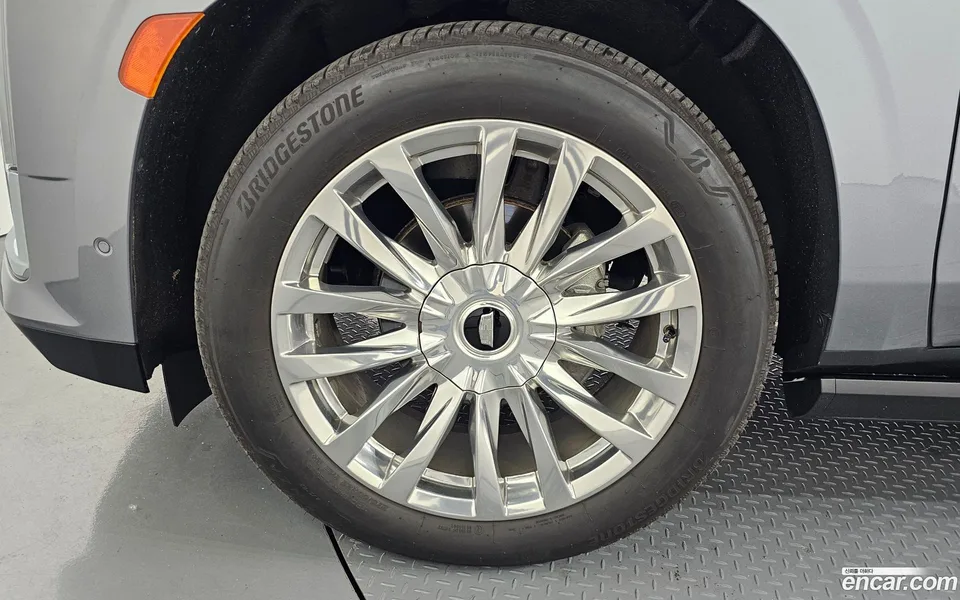 Cadillac Escalade 6.2 ESV 2022 — миниатюра 2