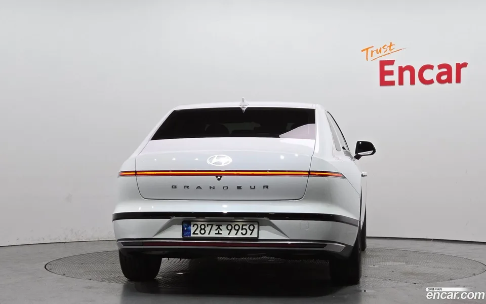 Hyundai Grandeur Hybrid 2023 — миниатюра 4