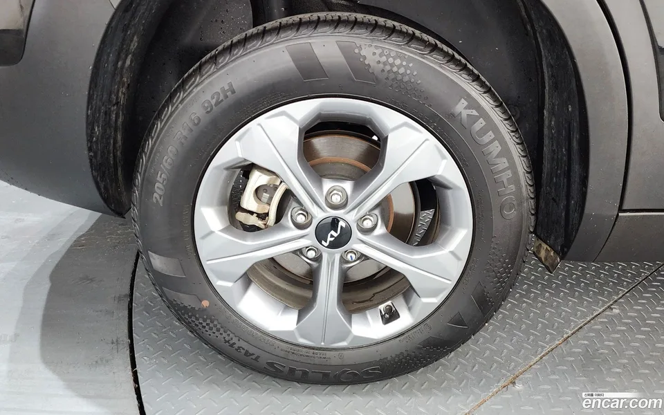 Kia Seltos 2.0 2WD 2024 — миниатюра 2