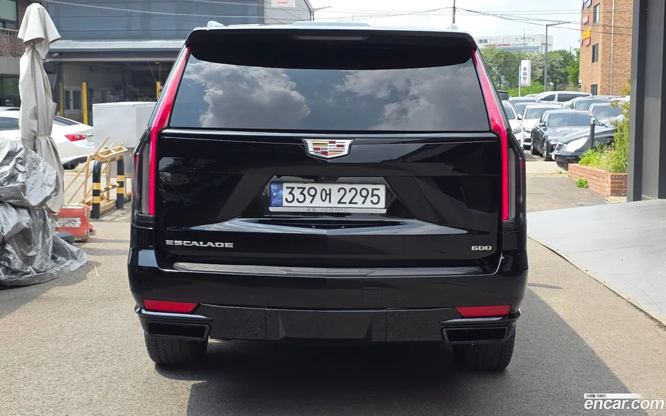 Cadillac Escalade 6.2 ESV 2023 — миниатюра 4