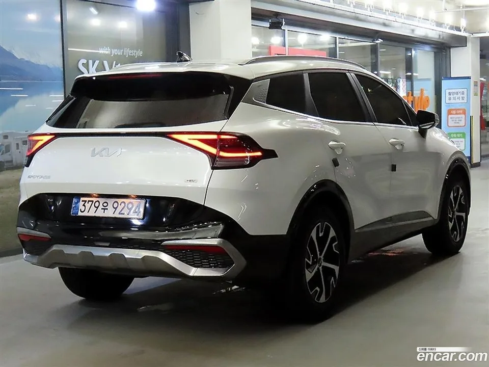 Kia Sportage Hybrid 2WD 2023 — thumbnail 4