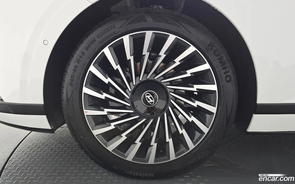 Hyundai Grandeur Hybrid 2024 — миниатюра 2