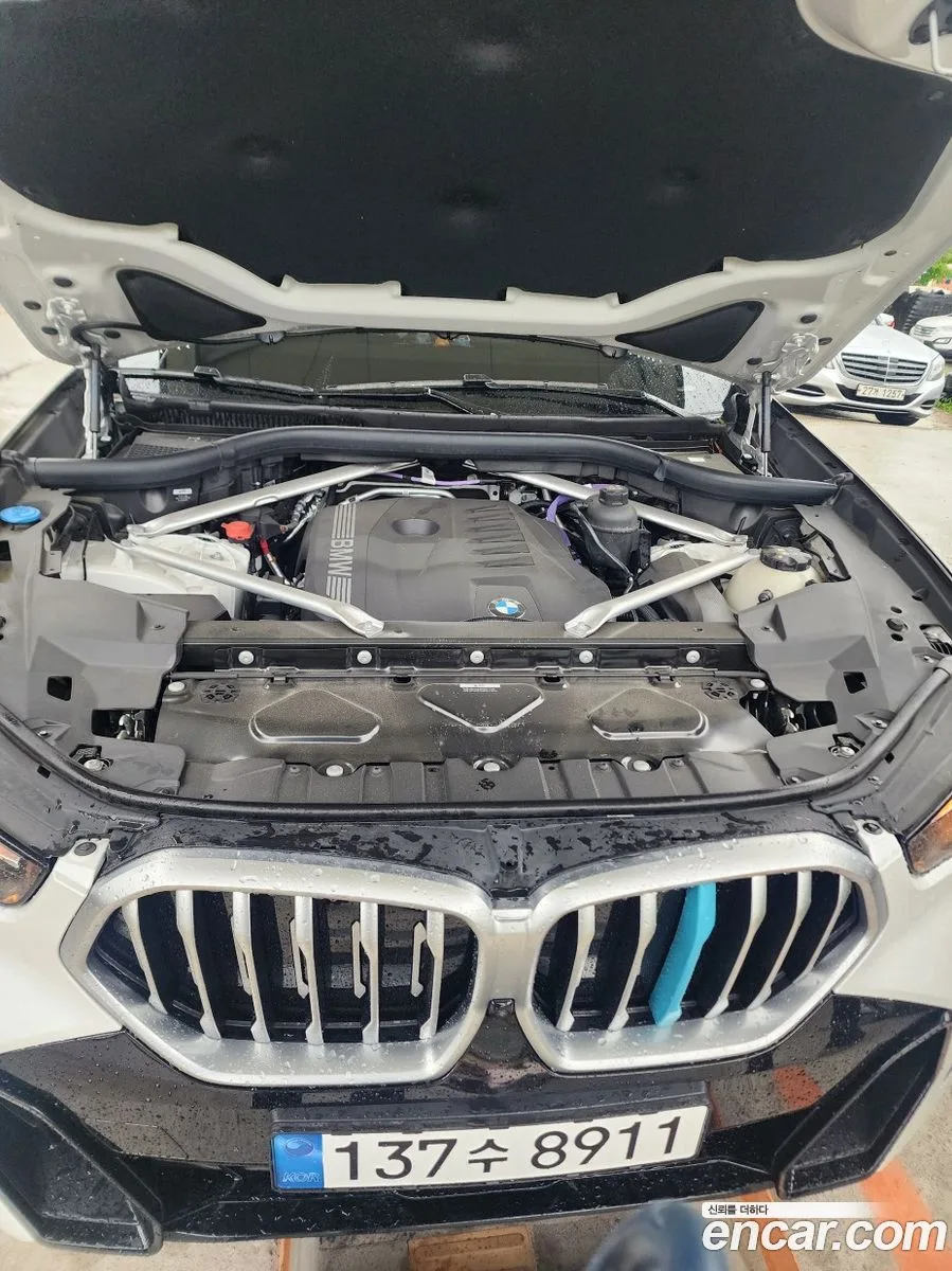 BMW X6 xDrive40i M 2024 — миниатюра 2