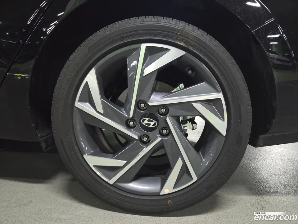 Hyundai Avante CN7 1.6 2025 — миниатюра 2