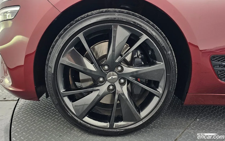 Genesis G70 Shooting Brake 2.0T 2WD 2022 — миниатюра 2