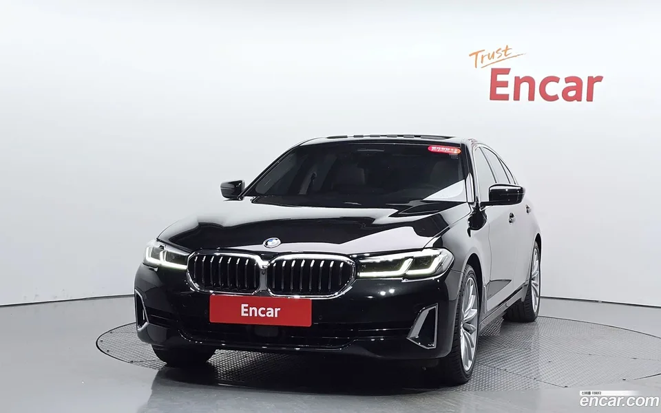 BMW 5 Series 530i xDrive 2023 — миниатюра 3