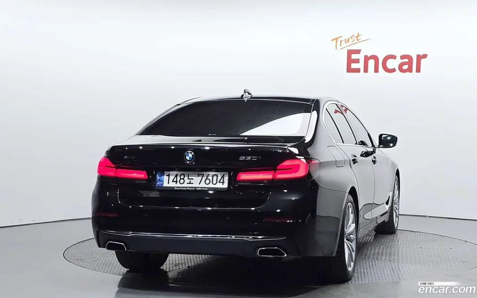 BMW 5 Series 530i xDrive 2023 — миниатюра 4