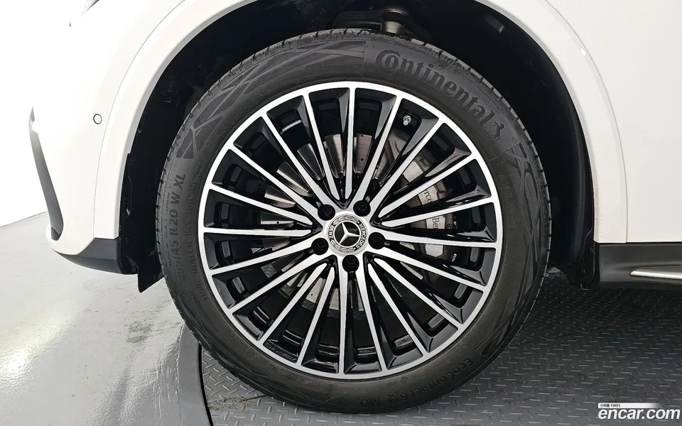Mercedes-Benz GLC-Class GLC300 4MATIC 2024 — миниатюра 5