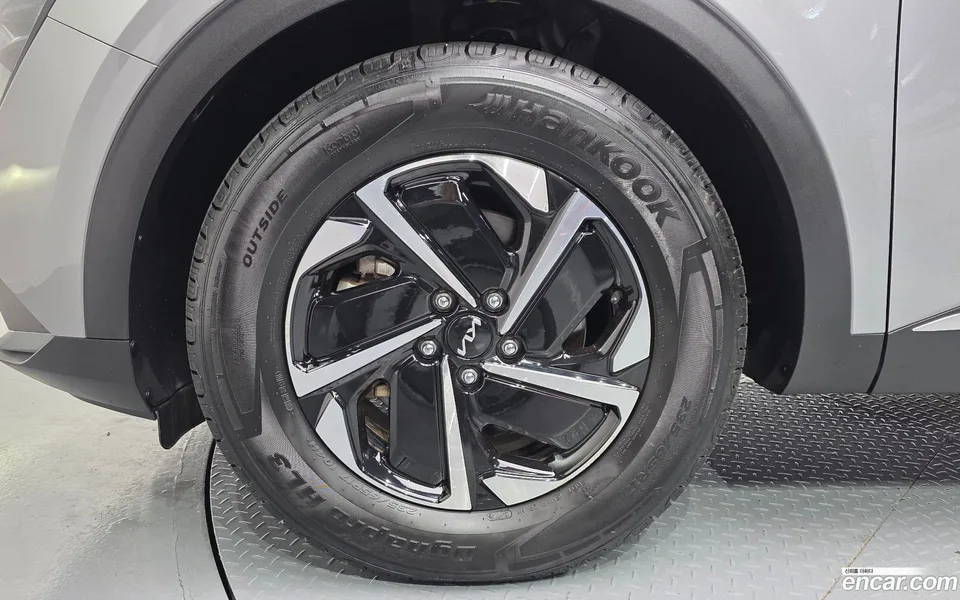 Kia Sportage Hybrid 4WD 2023 — миниатюра 5